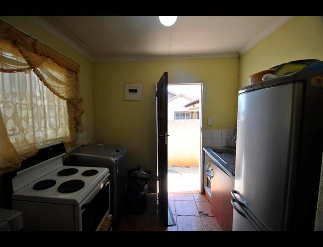 3 BEDROOM HOUSE FOR SALE IN DAWN PARK